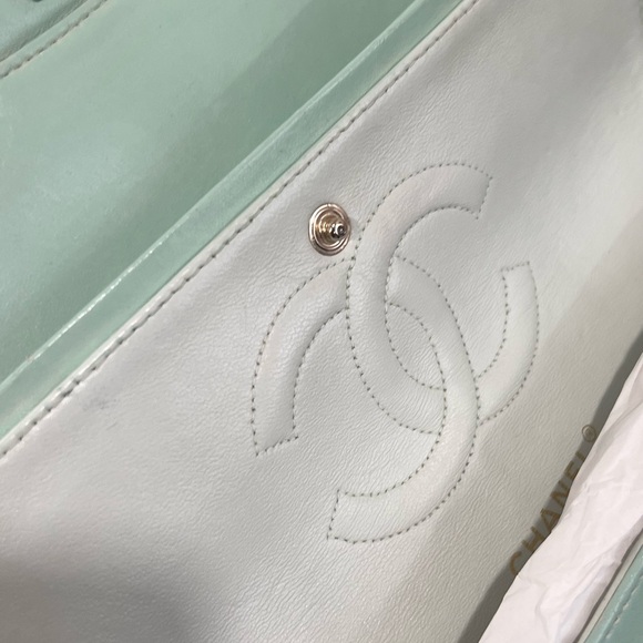 Chanel Classic Tweed Double Flap Bag - Picture 15 of 16